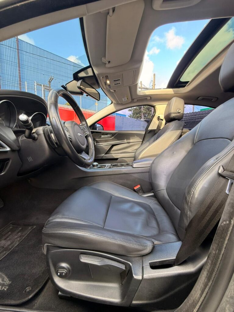 JAGUAR XE PURE 2.0 TURBO 2016/2017