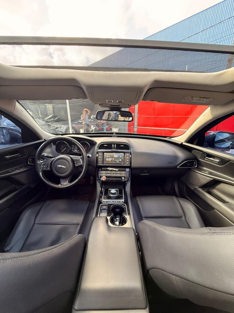 JAGUAR XE PURE 2.0 TURBO 2016/2017