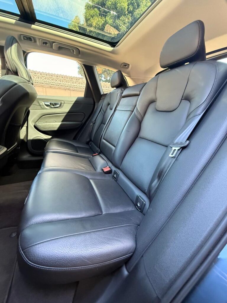 VOLVO XC60 D5 MOMENTUM 2.0 AWD 2020/2021