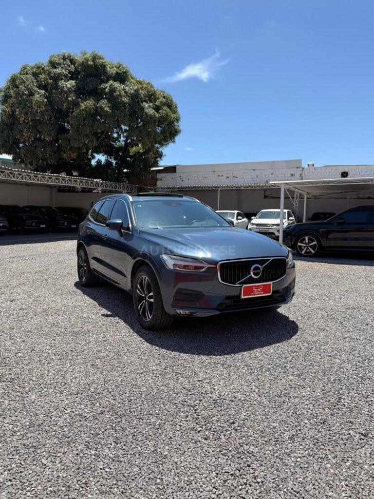 VOLVO XC60 D5 MOMENTUM 2.0 AWD 2020/2021