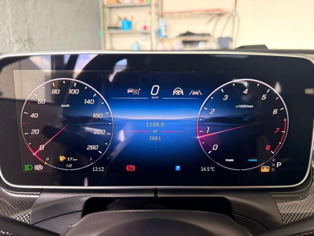 MERCEDES-BENZ C300 AMG LINE 2.0 2025/2025