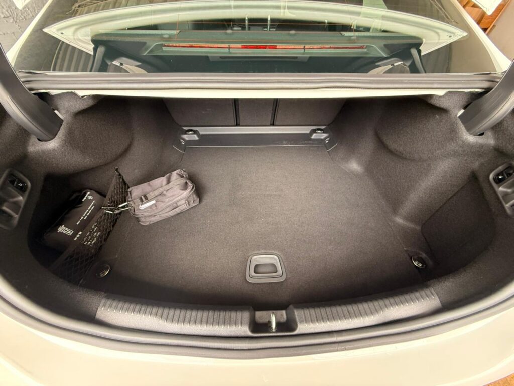 MERCEDES-BENZ C300 AMG LINE 2.0 2025/2025