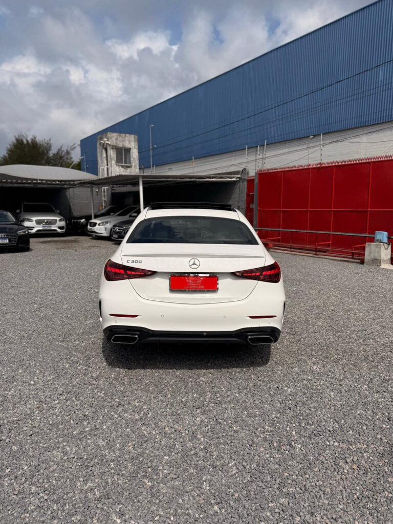 MERCEDES-BENZ C300 AMG LINE 2.0 2025/2025