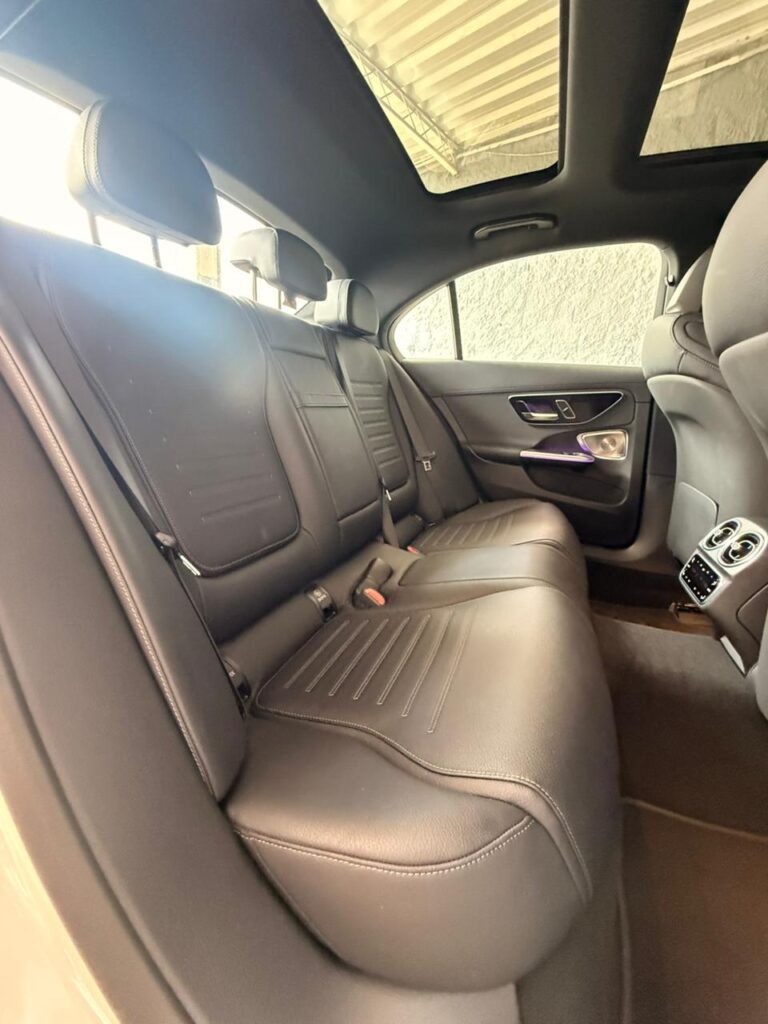MERCEDES-BENZ C300 AMG LINE 2.0 2025/2025
