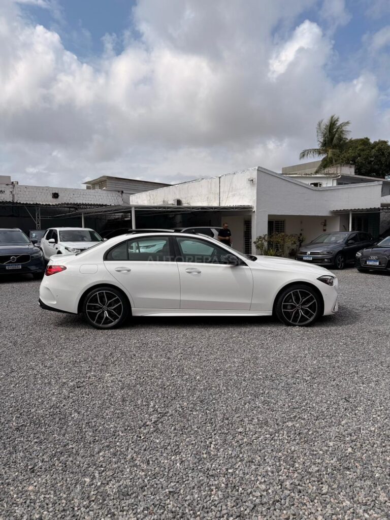 MERCEDES-BENZ C300 AMG LINE 2.0 2025/2025