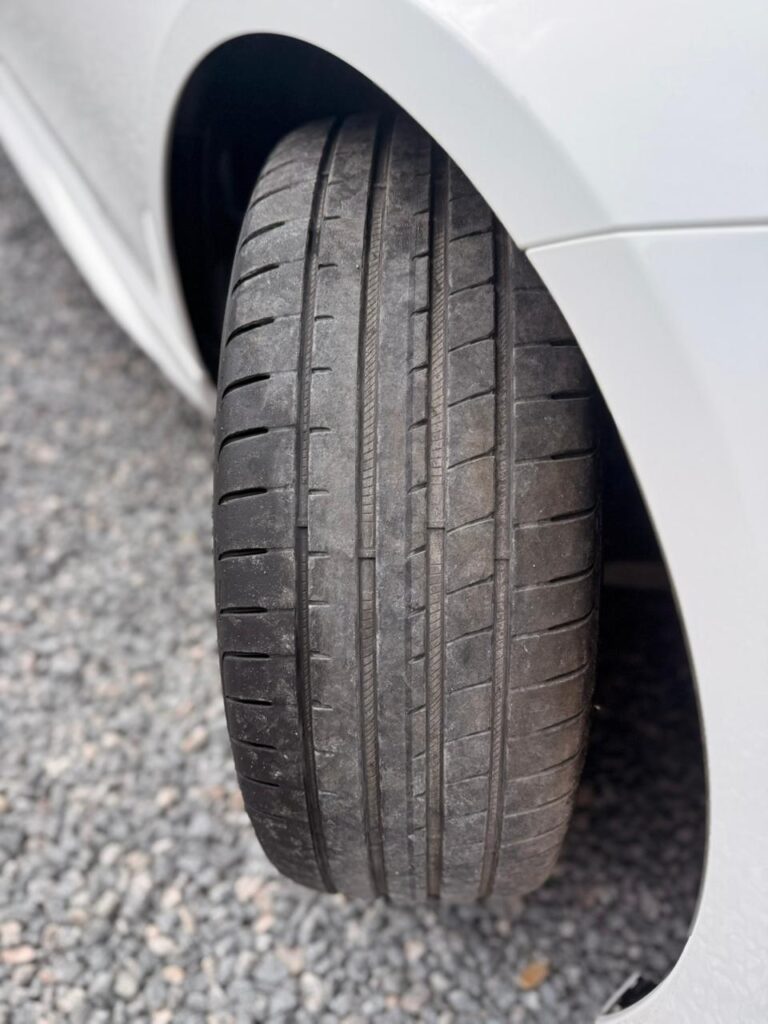 MERCEDES-BENZ C300 AMG LINE 2.0 2025/2025