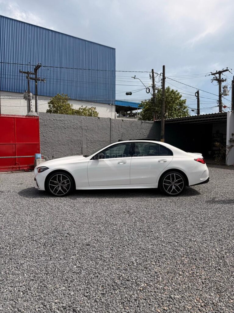 MERCEDES-BENZ C300 AMG LINE 2.0 2025/2025