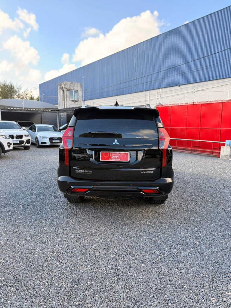 PAJERO SPORT LEGEND BLACK 2.4 2024/2025