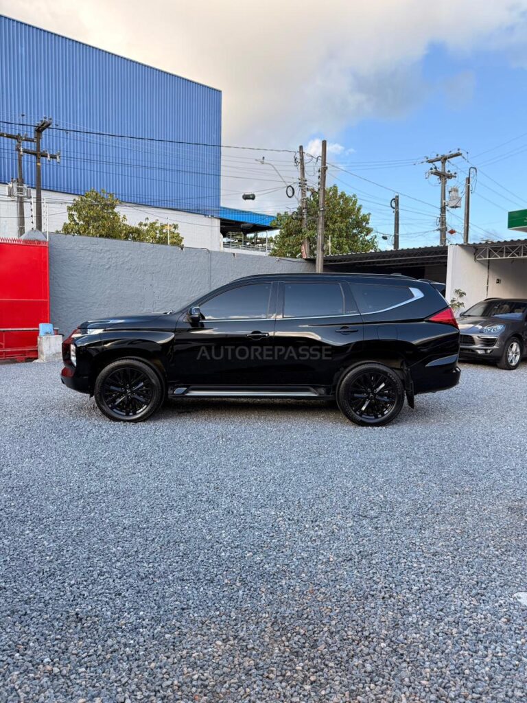 PAJERO SPORT LEGEND BLACK 2.4 2024/2025
