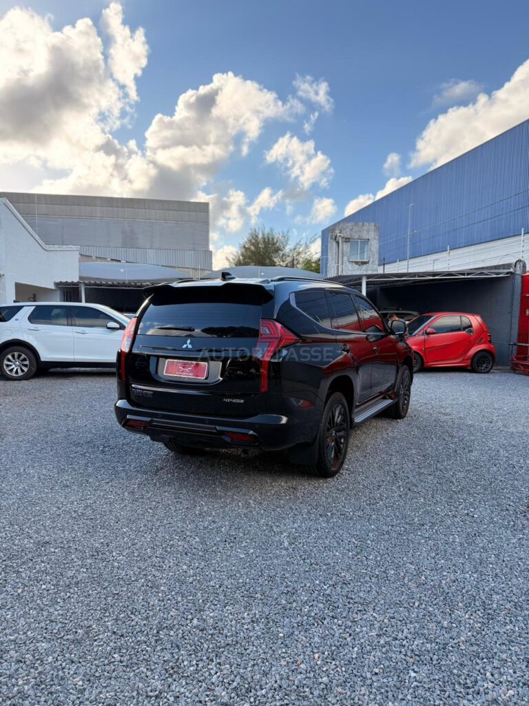 PAJERO SPORT LEGEND BLACK 2.4 2024/2025