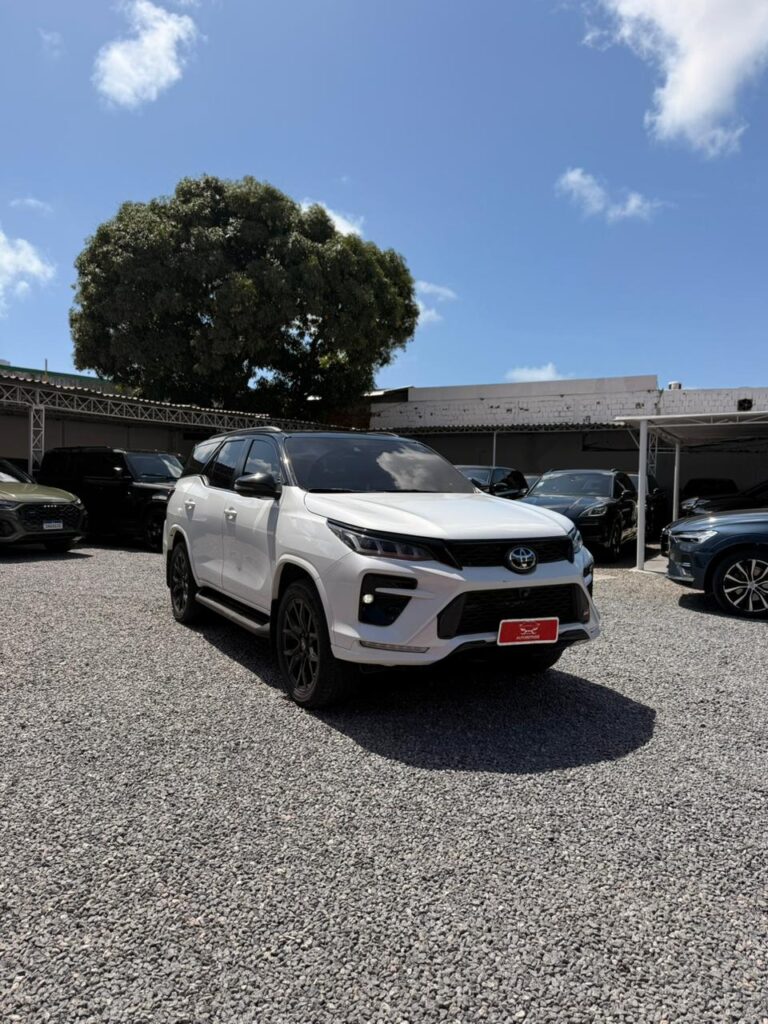 TOYOTA HILUX SW4 2.8 GR-S 4X4 2023/2024