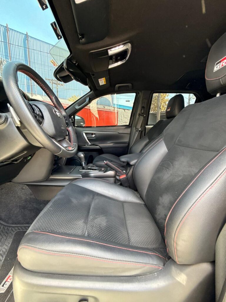 TOYOTA HILUX SW4 2.8 GR-S 4X4 2023/2024