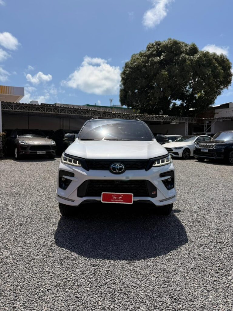 TOYOTA HILUX SW4 2.8 GR-S 4X4 2023/2024