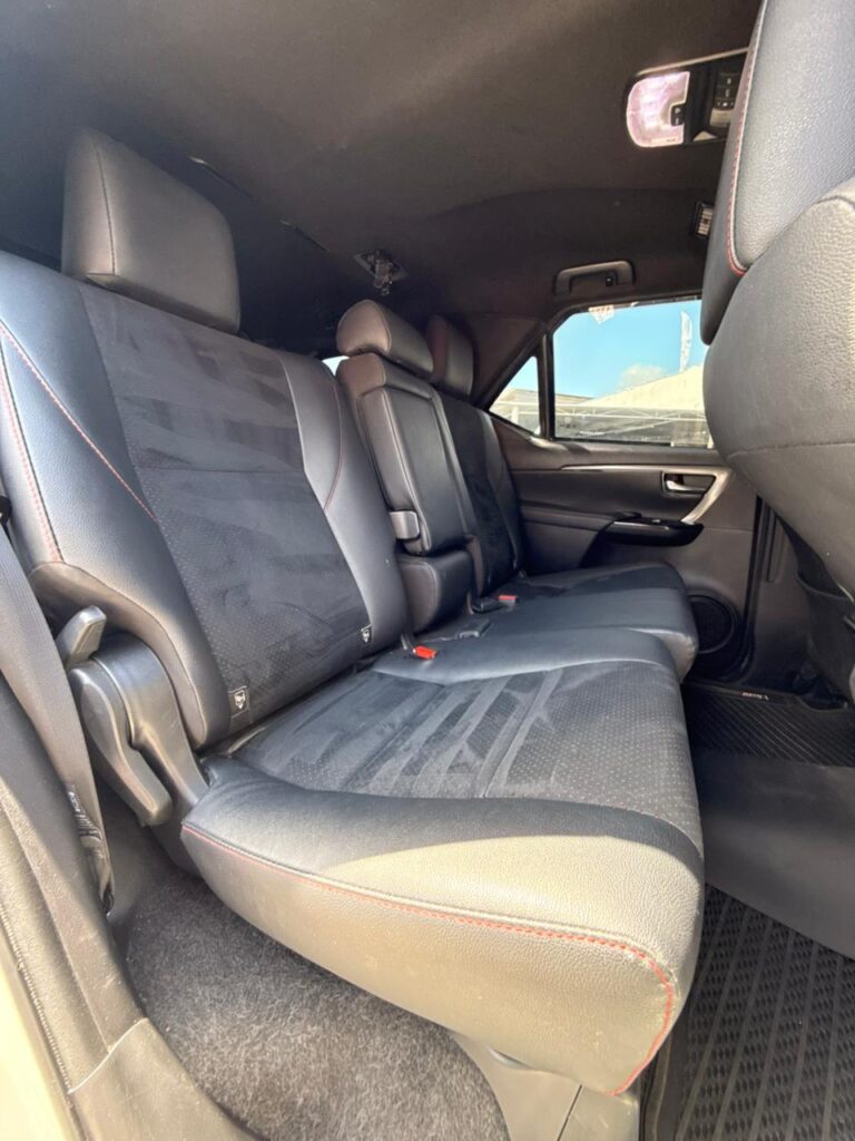 TOYOTA HILUX SW4 2.8 GR-S 4X4 2023/2024