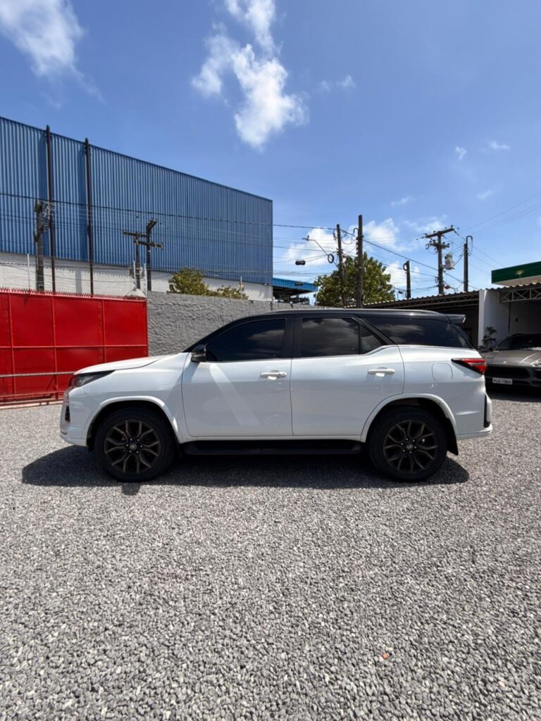 TOYOTA HILUX SW4 2.8 GR-S 4X4 2023/2024