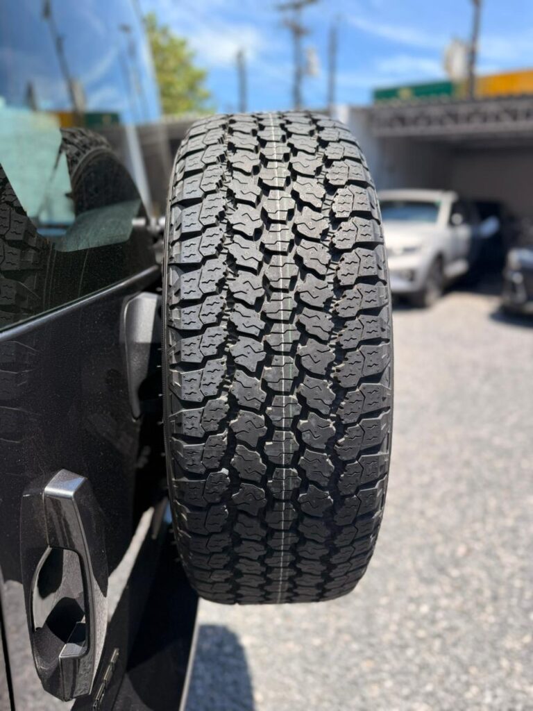 LAND ROVER DEFENDER X-DYNAMIC 3.0 TURBO MHEV 2025/2025