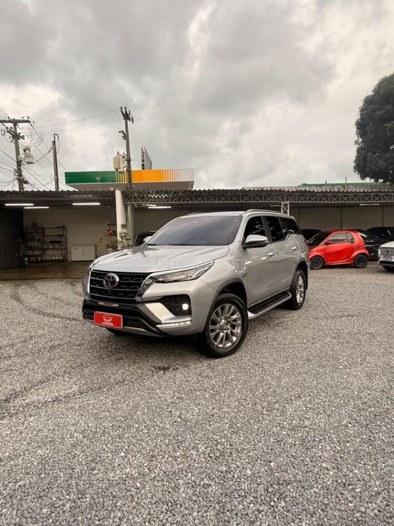 TOYOTA HILUX SW4 SRX 7L 2023/2024