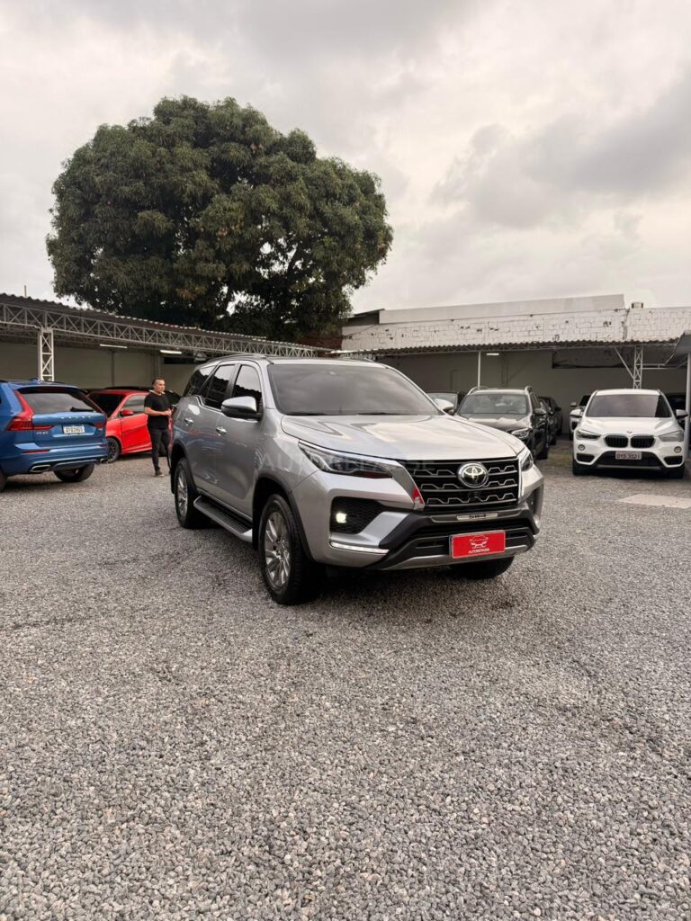 TOYOTA HILUX SW4 SRX 7L 2023/2024