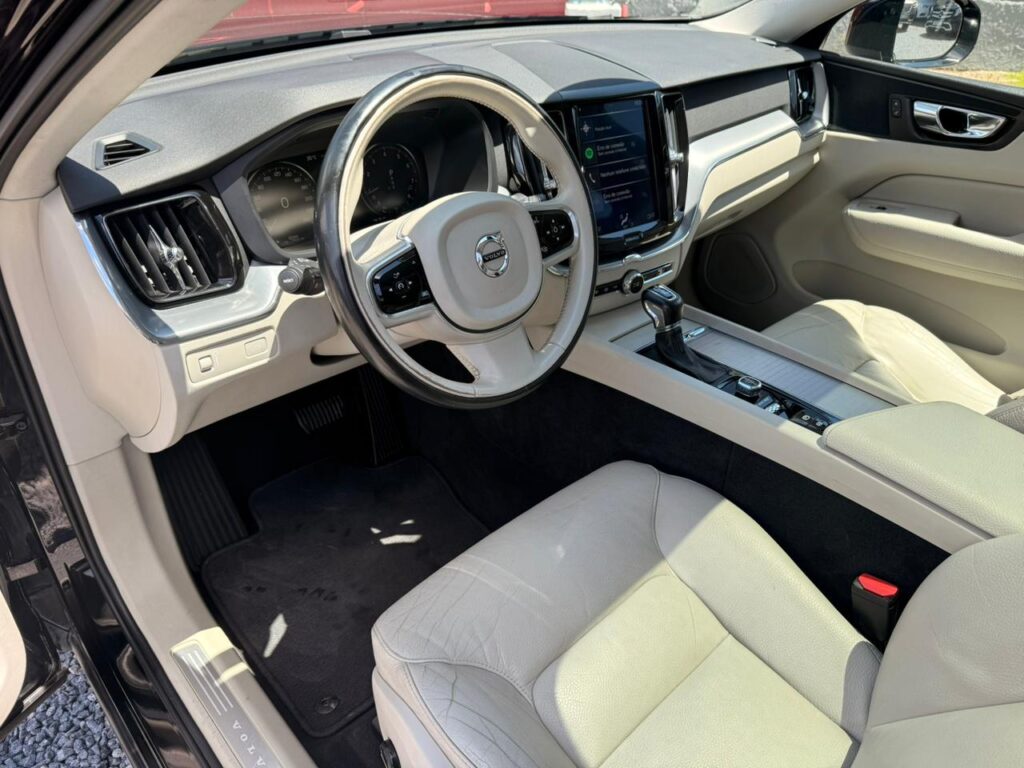 VOLVO XC60 T5 MOMENTUM 2018/2019