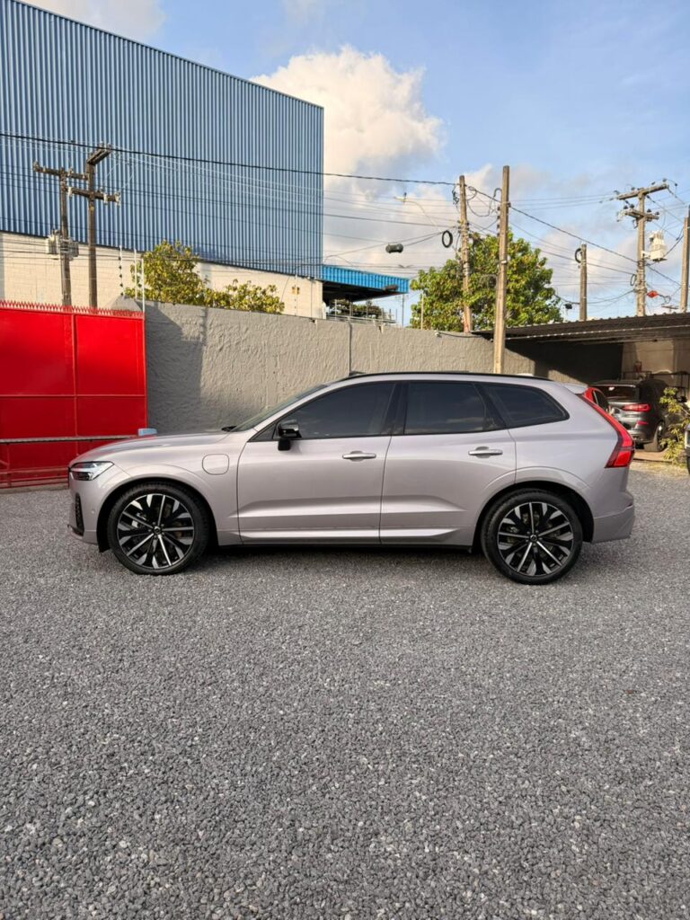 VOLVO XC60 T8 ULTRA DARK 2025/2026