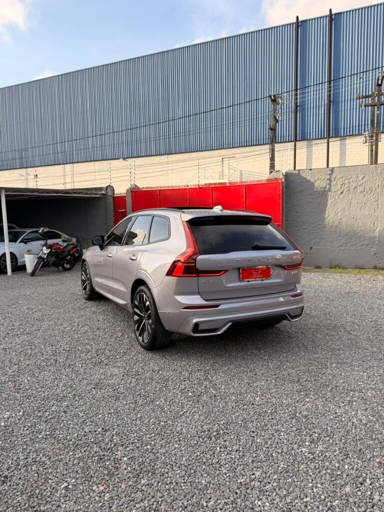 VOLVO XC60 T8 ULTRA DARK 2025/2026