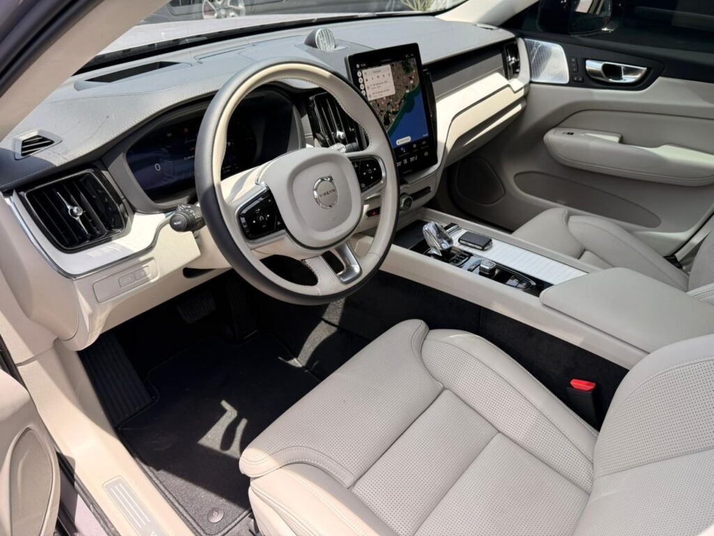 VOLVO XC60 T8 ULTRA DARK 2025/2026