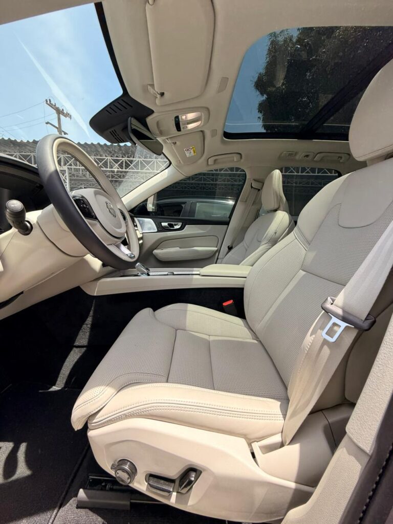 VOLVO XC60 T8 ULTRA DARK 2025/2026