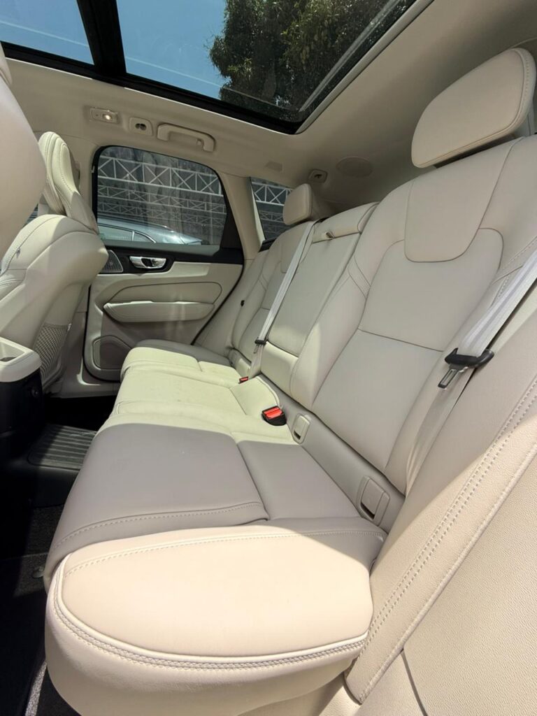 VOLVO XC60 T8 ULTRA DARK 2025/2026