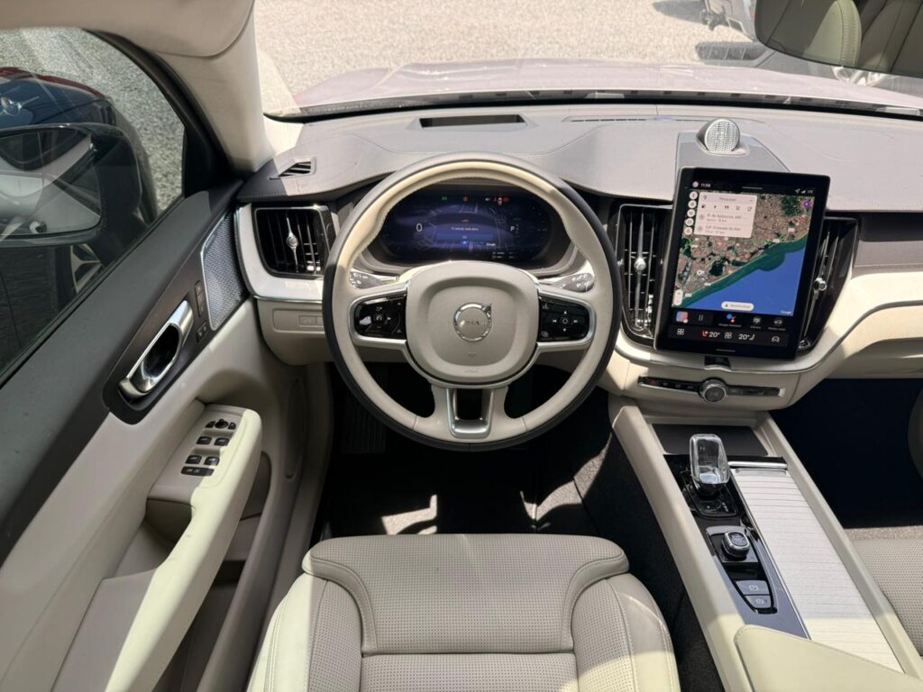 VOLVO XC60 T8 ULTRA DARK 2025/2026