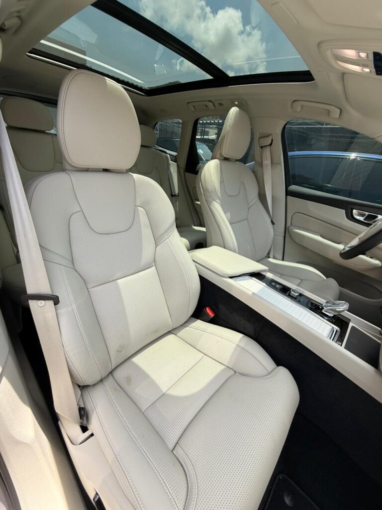 VOLVO XC60 T8 ULTRA DARK 2025/2026