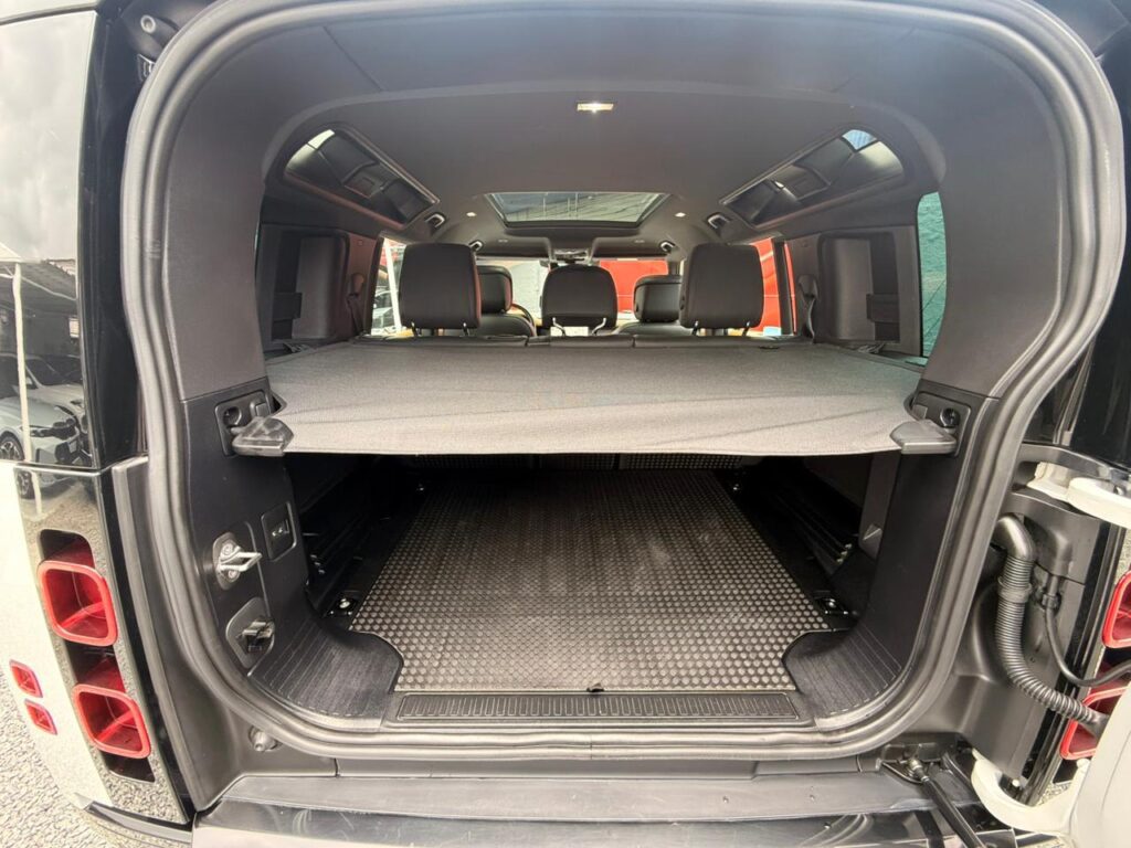 LAND ROVER DEFENDER HSE X-DYNAMIC 2023/2024