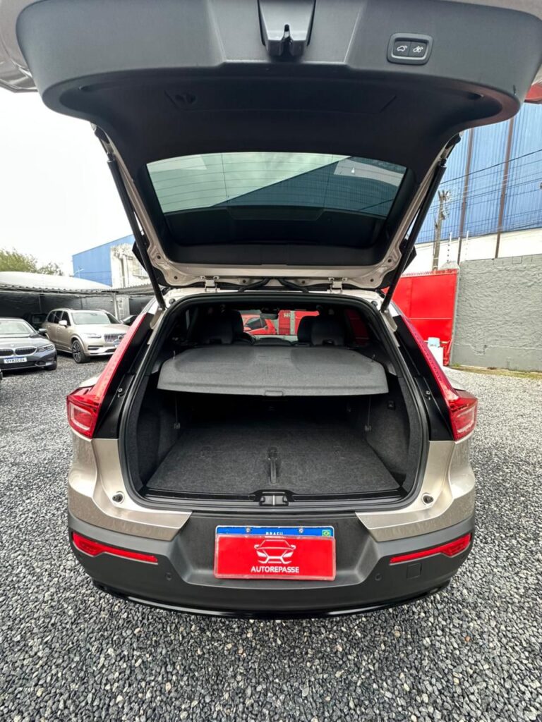 VOLVO XC40 P6 ELETRIC 2022/2023