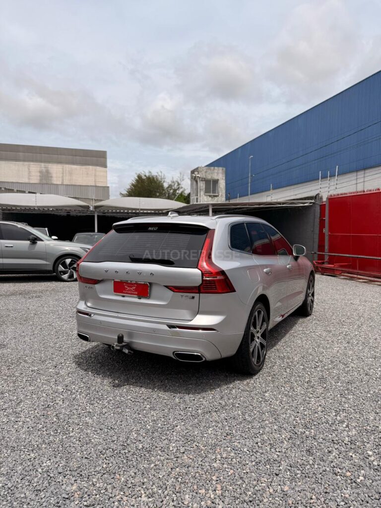VOLVO XC60 T5 INSCRIPTION