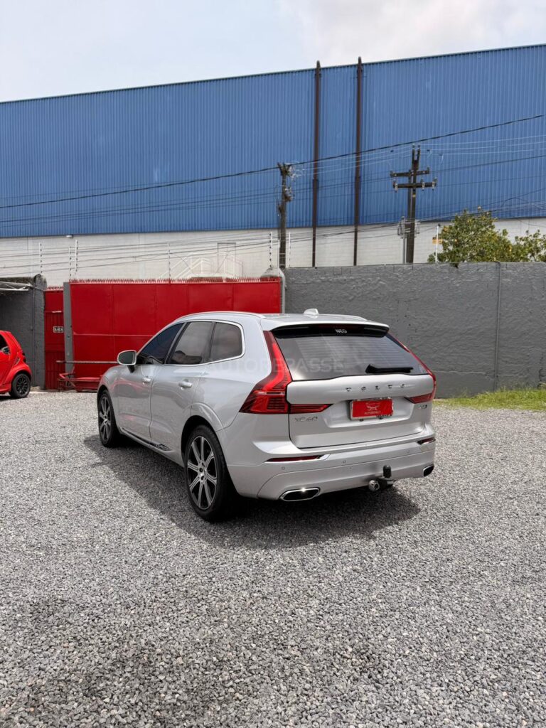 VOLVO XC60 T5 INSCRIPTION