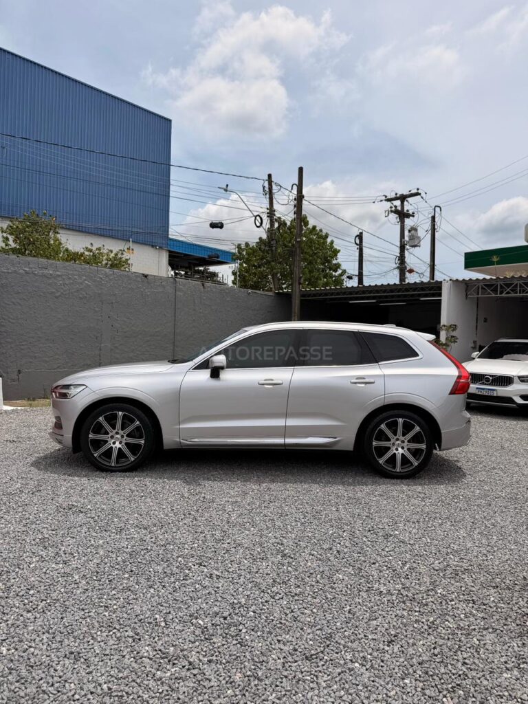 VOLVO XC60 T5 INSCRIPTION