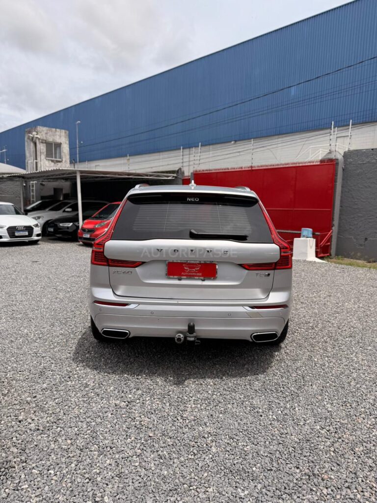 VOLVO XC60 T5 INSCRIPTION