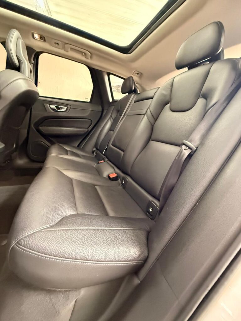 VOLVO XC60 T5 INSCRIPTION