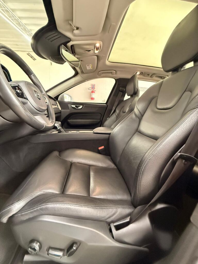 VOLVO XC60 T5 INSCRIPTION