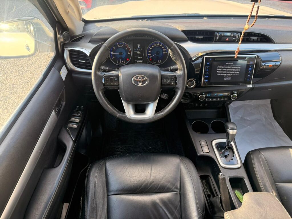 TOYOTA HILUX SRX 2.8 TDI 4X4 AT 2016/2016