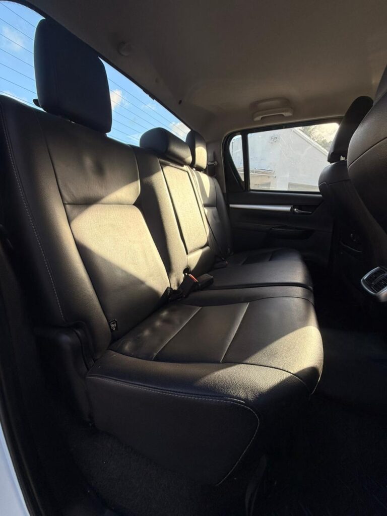 TOYOTA HILUX SRX 2.8 TDI 4X4 AT 2016/2016