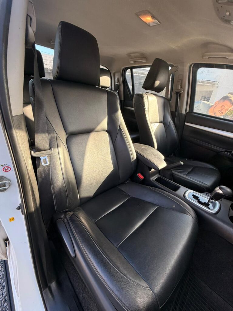 TOYOTA HILUX SRX 2.8 TDI 4X4 AT 2016/2016