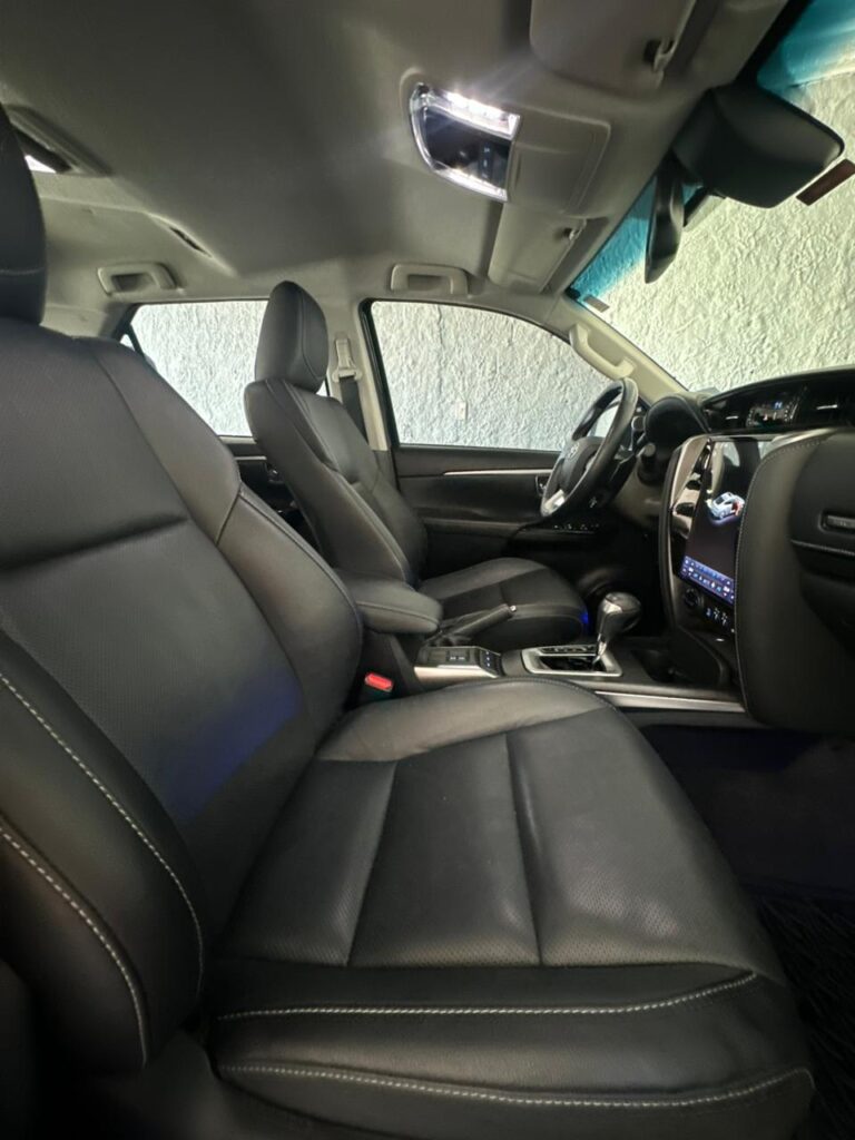 TOYOTA HILUX SW4 SRX 2.8 TDI 4X4 2022/2022