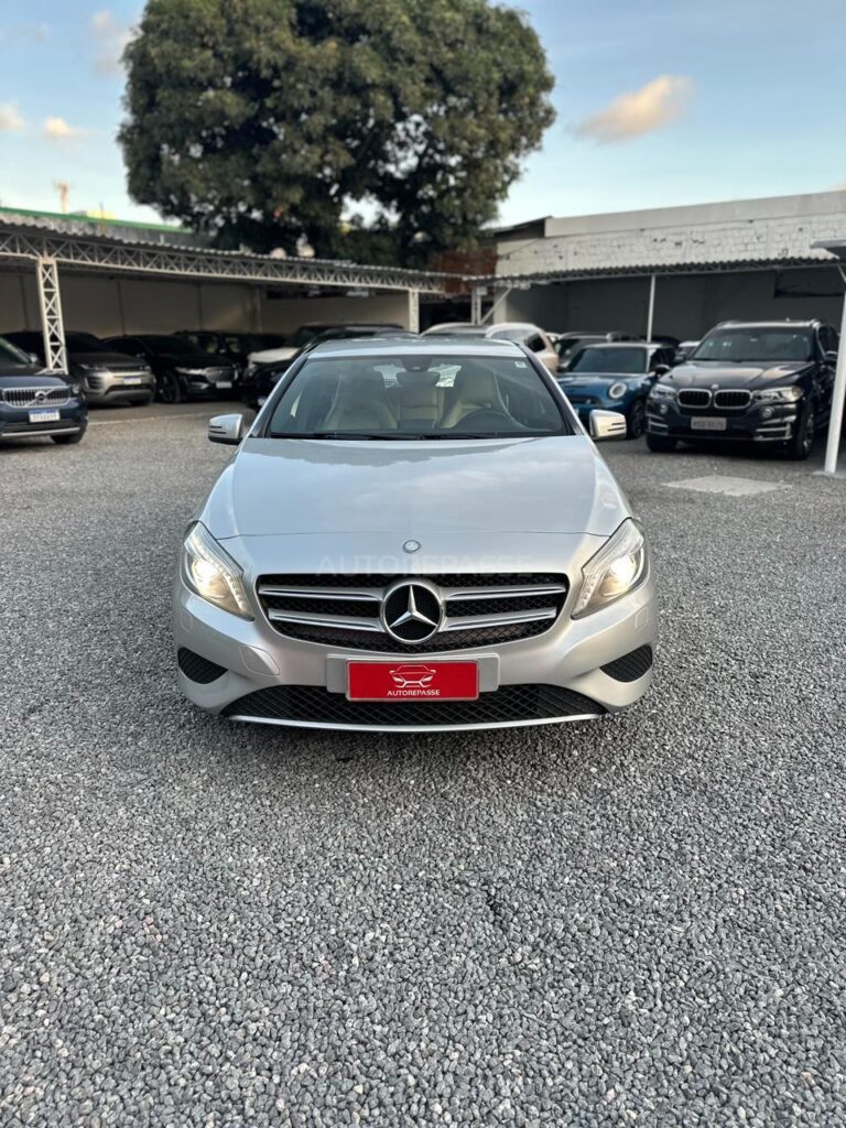 MERCEDES BENZ A200 URBAN 1.6 2014/2014