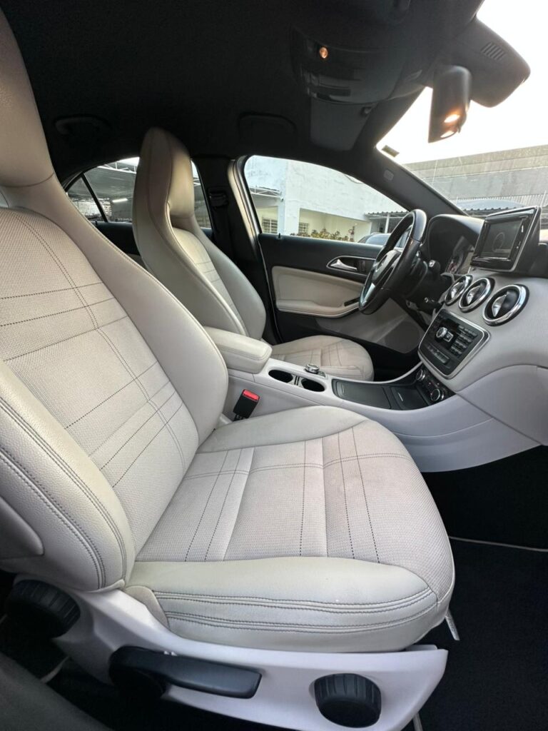 MERCEDES BENZ A200 URBAN 1.6 2014/2014