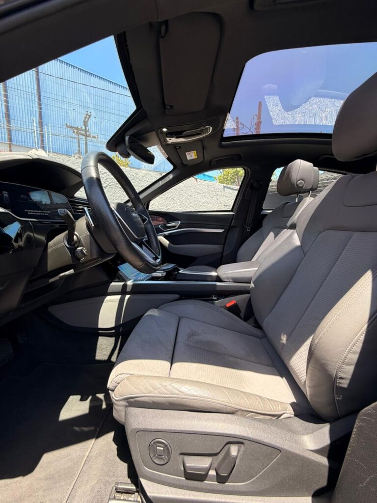 AUDI E-TRON SPORTBACK PERFORMANCE BLACK QUATTRO 2021/2022