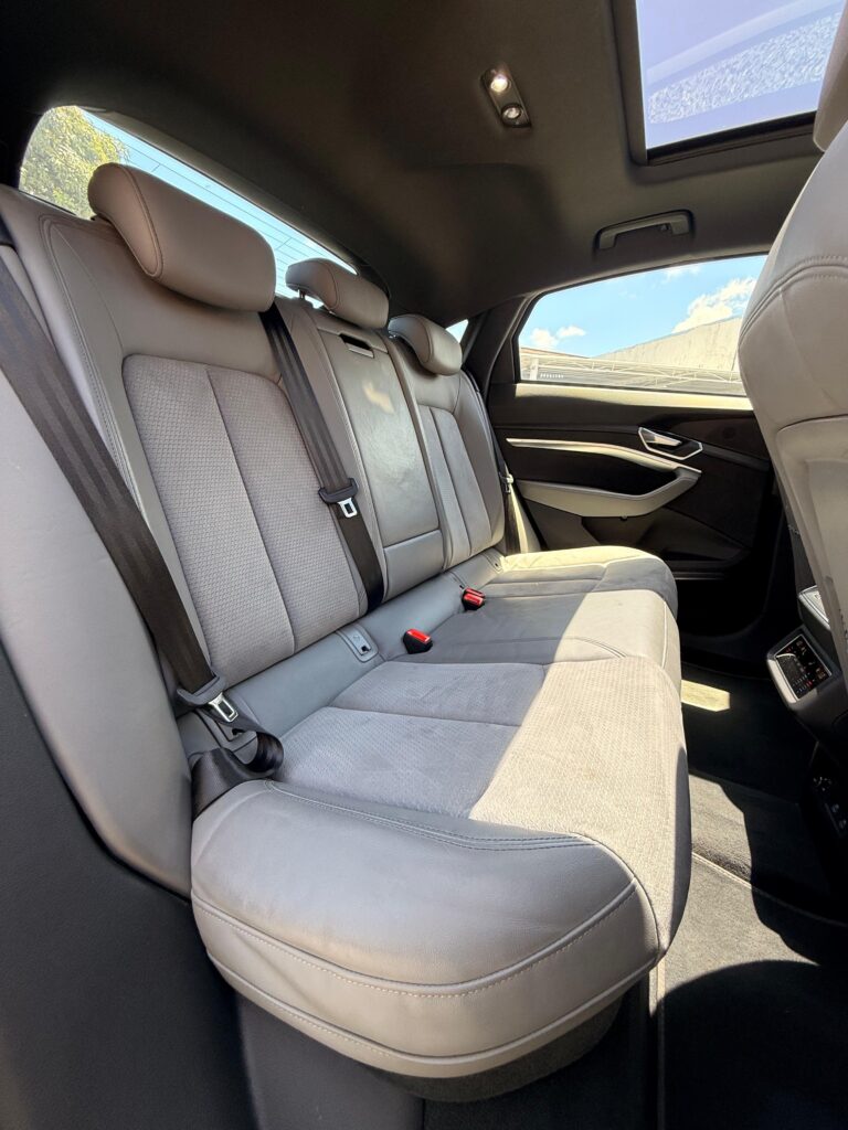 AUDI E-TRON SPORTBACK PERFORMANCE BLACK QUATTRO 2021/2022