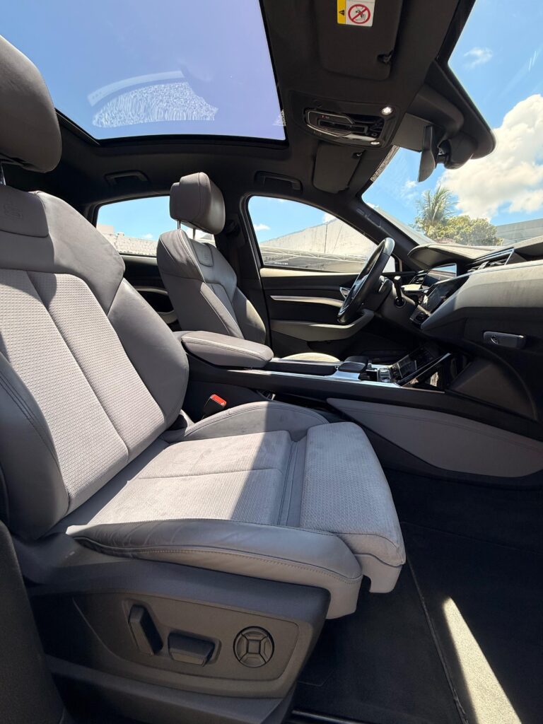 AUDI E-TRON SPORTBACK PERFORMANCE BLACK QUATTRO 2021/2022