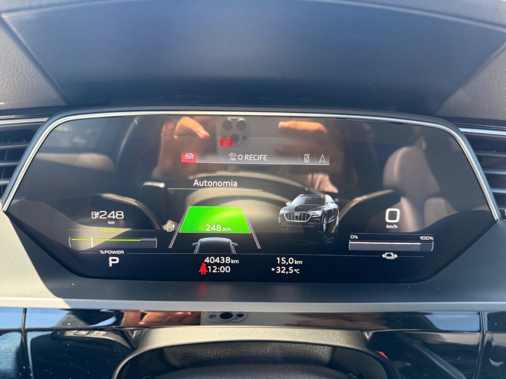 AUDI E-TRON SPORTBACK PERFORMANCE BLACK QUATTRO 2021/2022