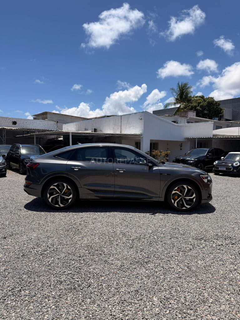 AUDI E-TRON SPORTBACK PERFORMANCE BLACK QUATTRO 2021/2022