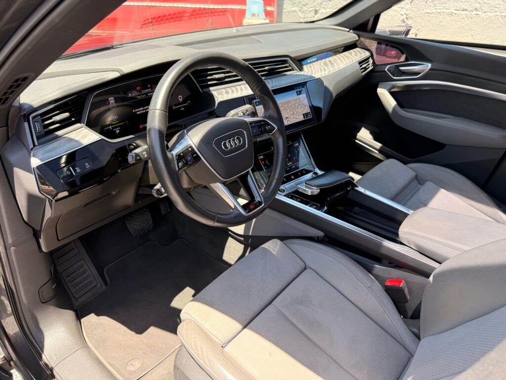 AUDI E-TRON SPORTBACK PERFORMANCE BLACK QUATTRO 2021/2022